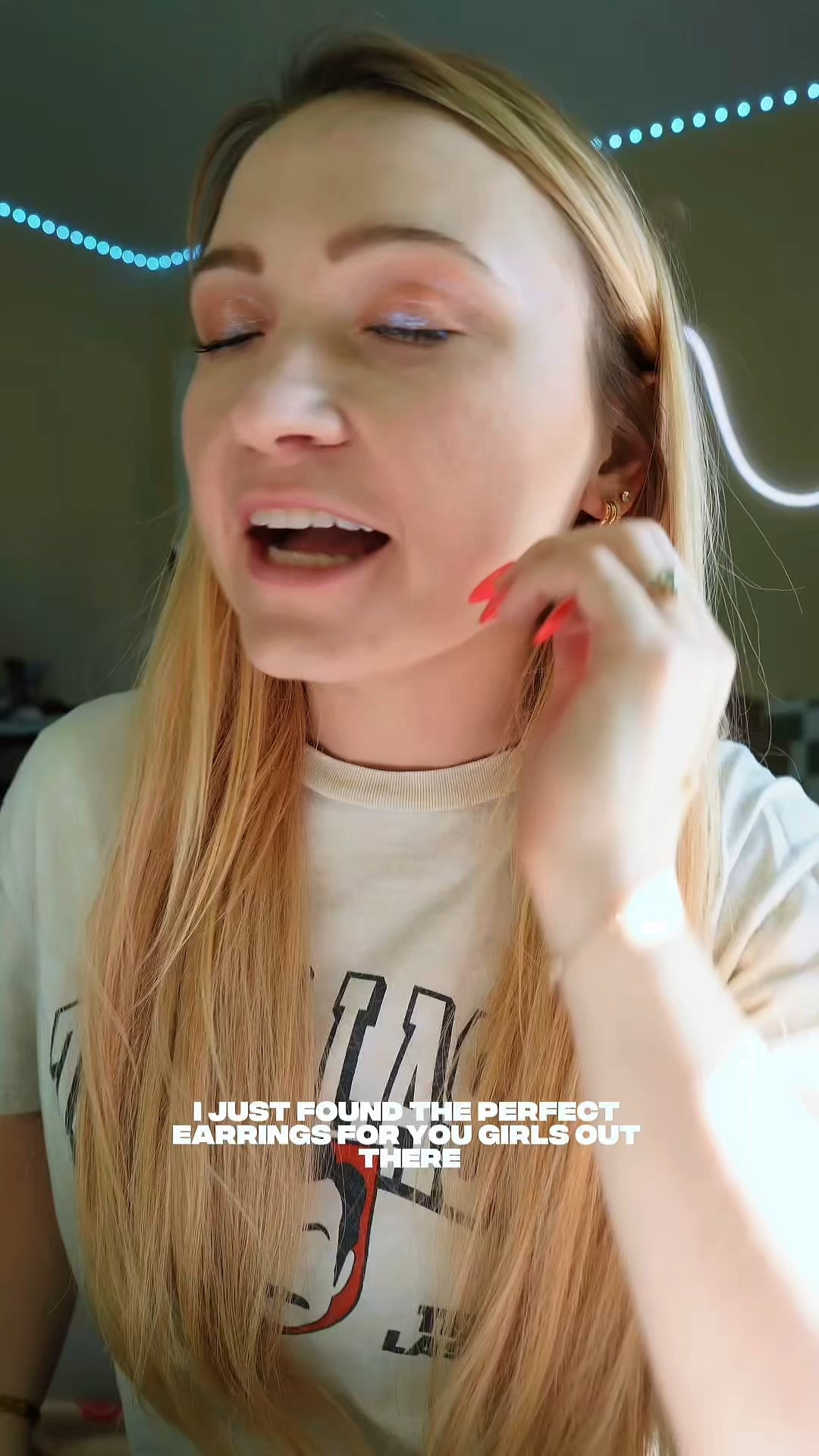 Three piercings… but make it one ✨
This single earring gives the stacked look without the extra holes. So cute, so effortless.

#earstack #illusionearring #daintyjewelry #jewelrytok #everydayaccessories

#LTKootd #LTKBeauty