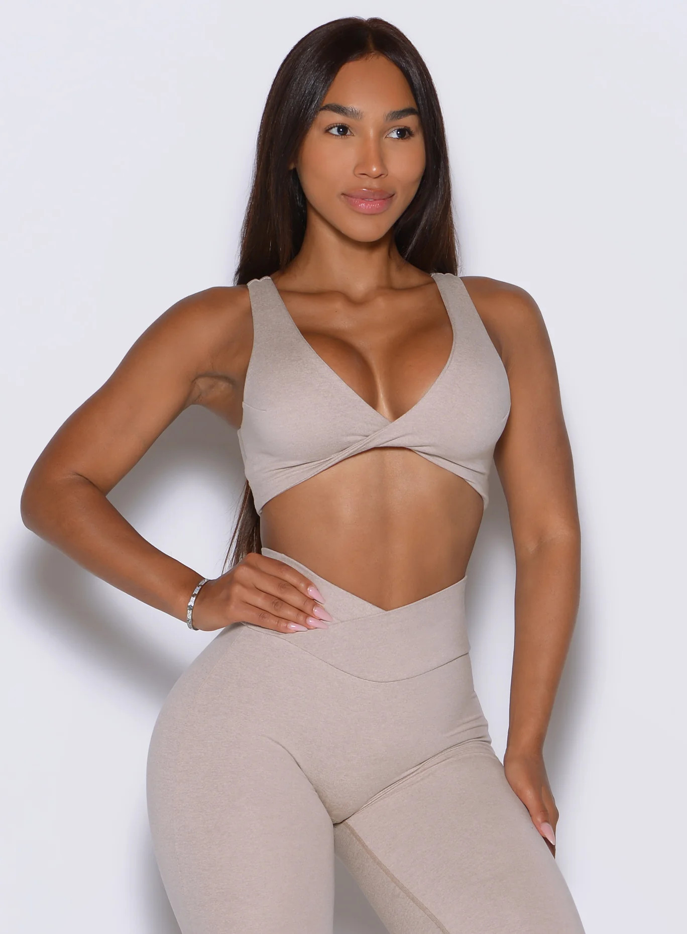 PEAK TWIST BRA | Bombshell Sportswear