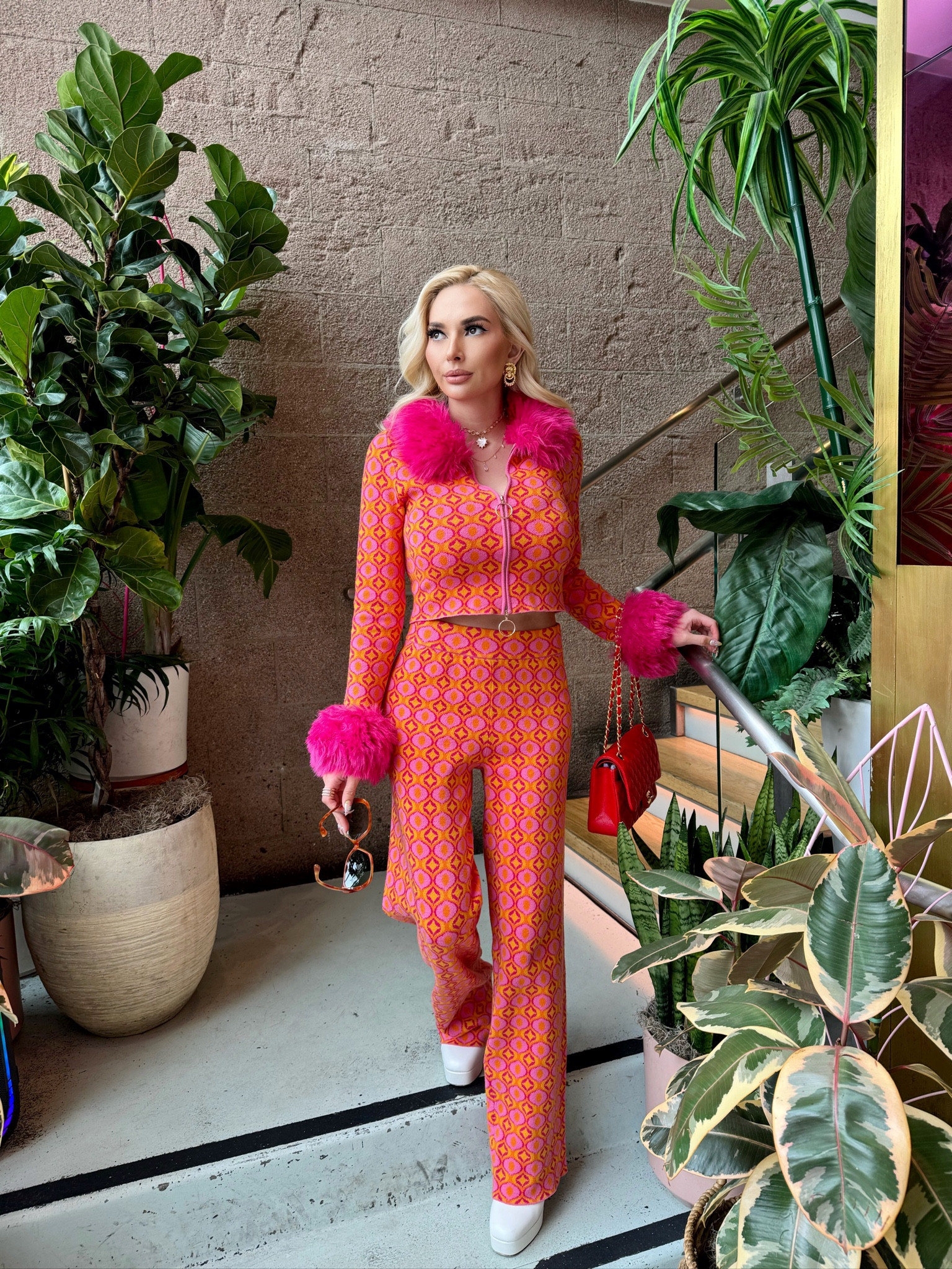 Groovy ❤️🩷 70s vibe matching set ☮️
I’m wearing xs in pants & m in top. Set also comes in other colors!

#LTKU #LTKSeasonal #LTKstyletip