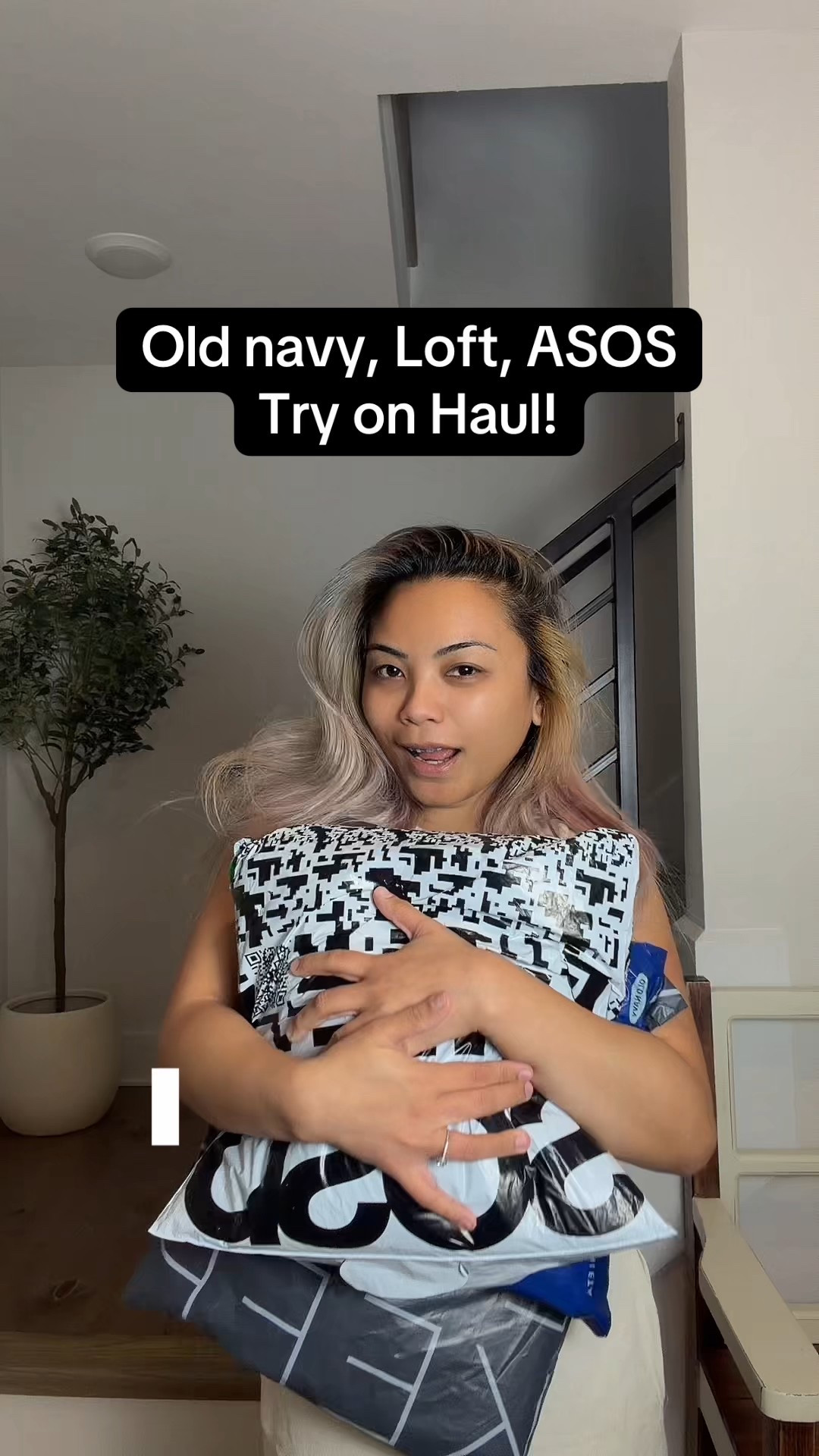🍂 Fall 2025 Try-On Haul
Styling my favorite cozy-chic finds from Old Navy, ASOS, and LOFT! Think elevated basics, luxe textures, and easy-to-layer neutrals for the new season. Everything is linked in my LTK so you can shop the exact looks! ✨

Keywords:
fall fashion 2025, old navy try on, ASOS fall haul, LOFT outfit ideas, capsule wardrobe, affordable fall outfits, chic fall style, cozy neutrals, work to weekend looks, fall outfit inspo

#LTKFallSale #LTKSeasonal #LTKFindsUnder100