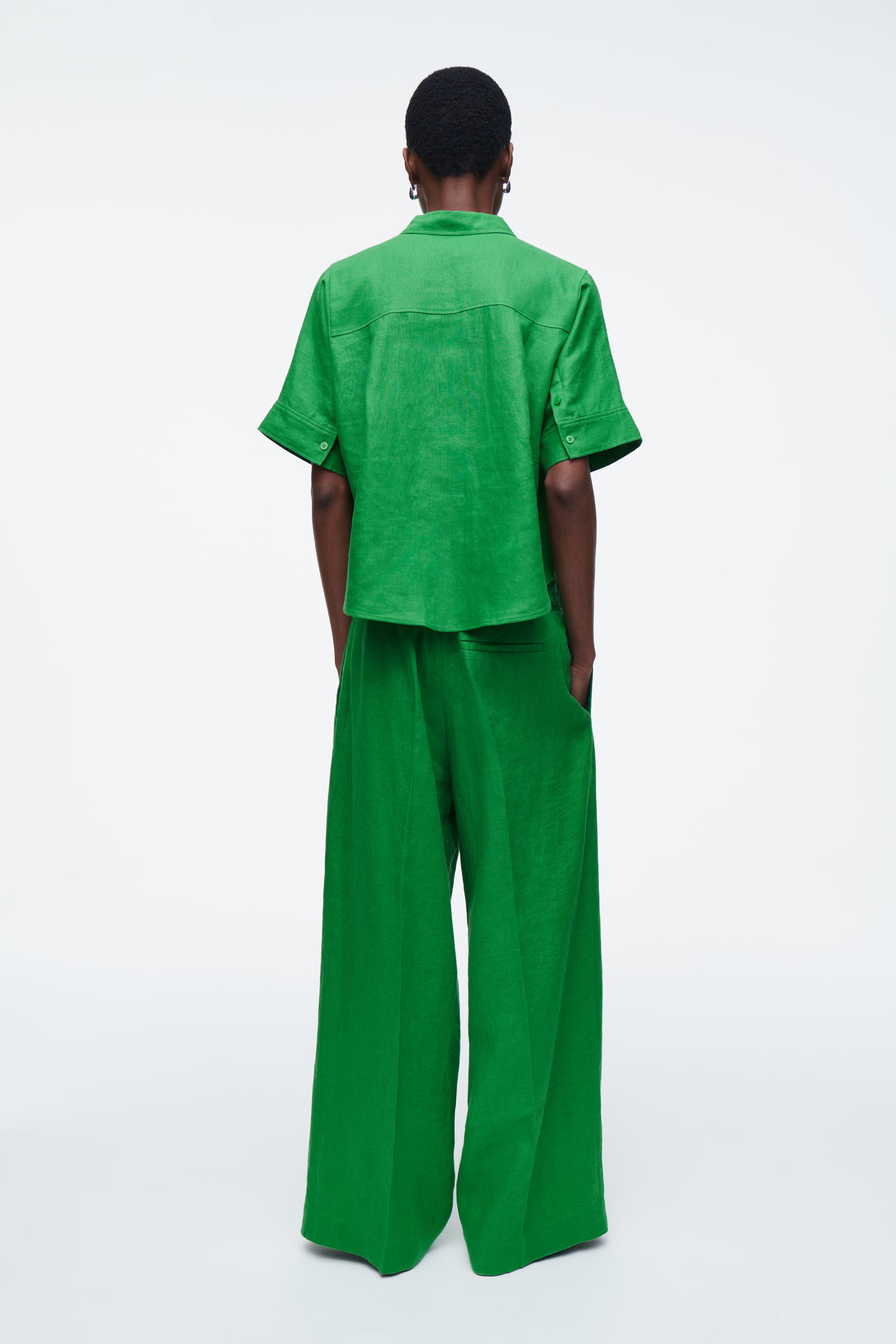 BOXY SHORT-SLEEVED LINEN SHIRT - GREEN | COS | COS (EU)