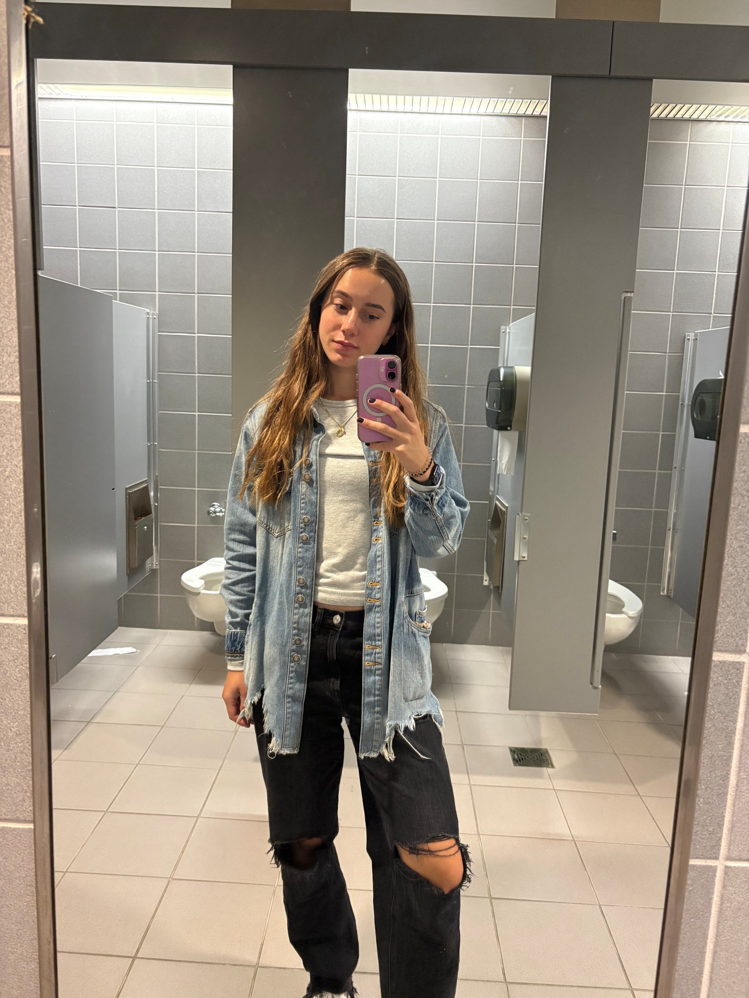 Fall Class Outfit🎃🍁📚
Jeans - true to size (4)
Long sleeve - true to size (S)
Jacket - true to size (S)
Shoes - true to size (8)

#LTKGiftGuide #LTKSeasonal