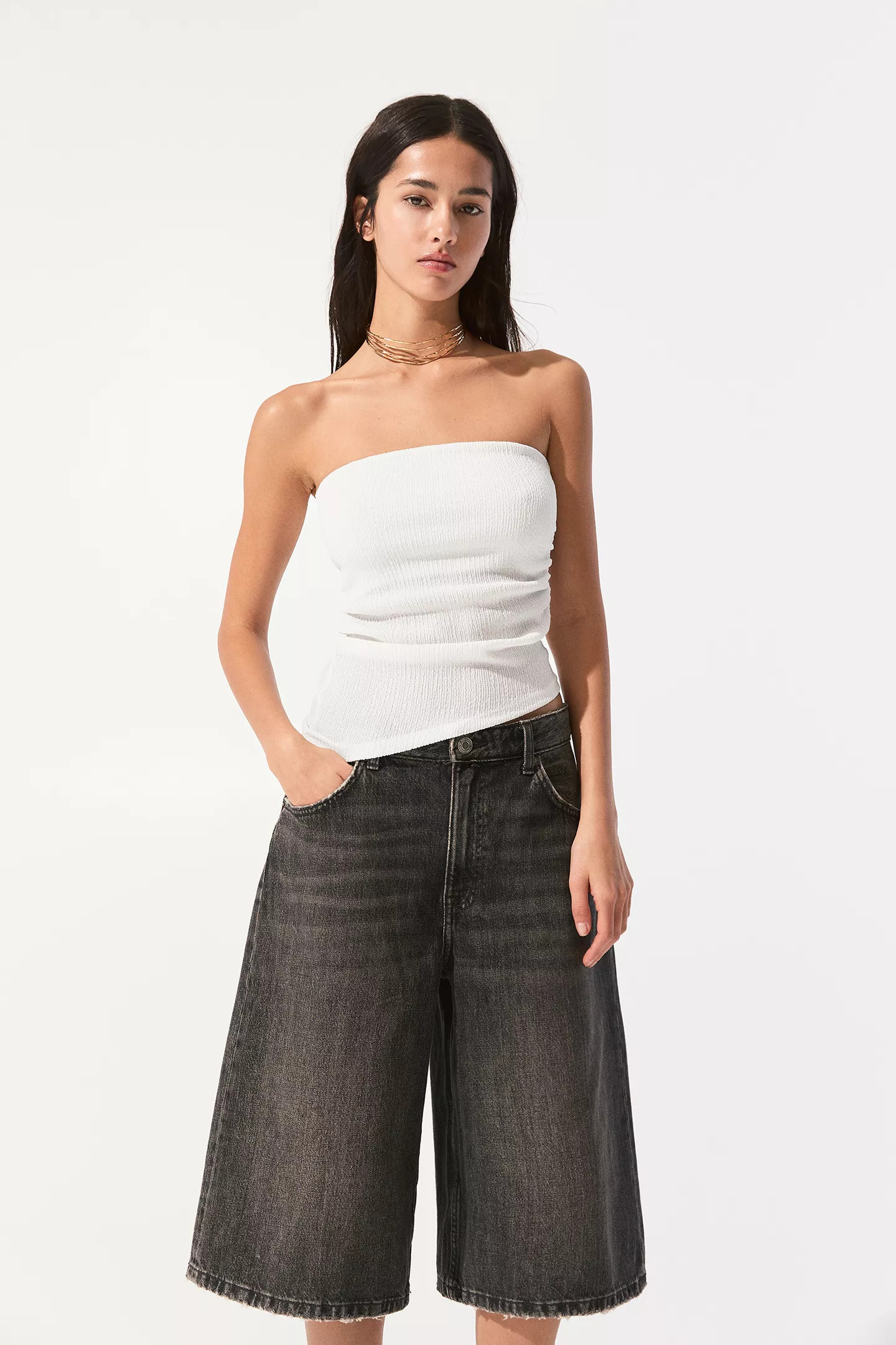 Asymmetrisches schulterfreie Top | PULL and BEAR DE