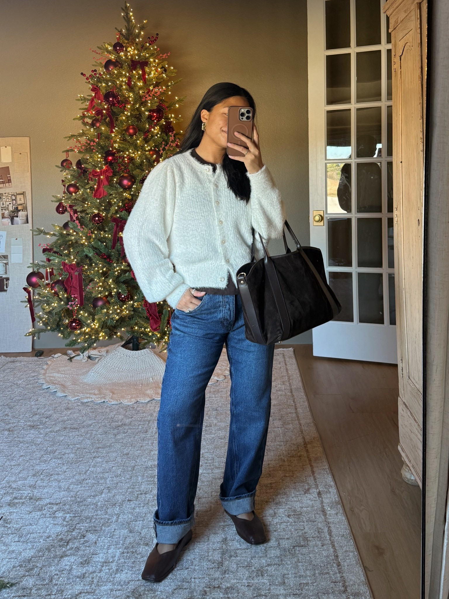 Ok, old navy has been killin it!! I love this new cardigan and jeans!!! These jeans are a slouchy mid/high rise and I really love them. I got my usual size 6 and they are pretty big and baggy but I do love the look. I think they’ll shrink after time but if you want them to fit better, size down! 

Also wearing Amazon shoes and tee! 

Shirt: m
Cardigan: m
Jeans : 6 short 

Comfy outfit, chic outfit, old navy fashion, Amazon fashion 

#LTKFindsUnder50 #LTKPetite #LTKStyleTip