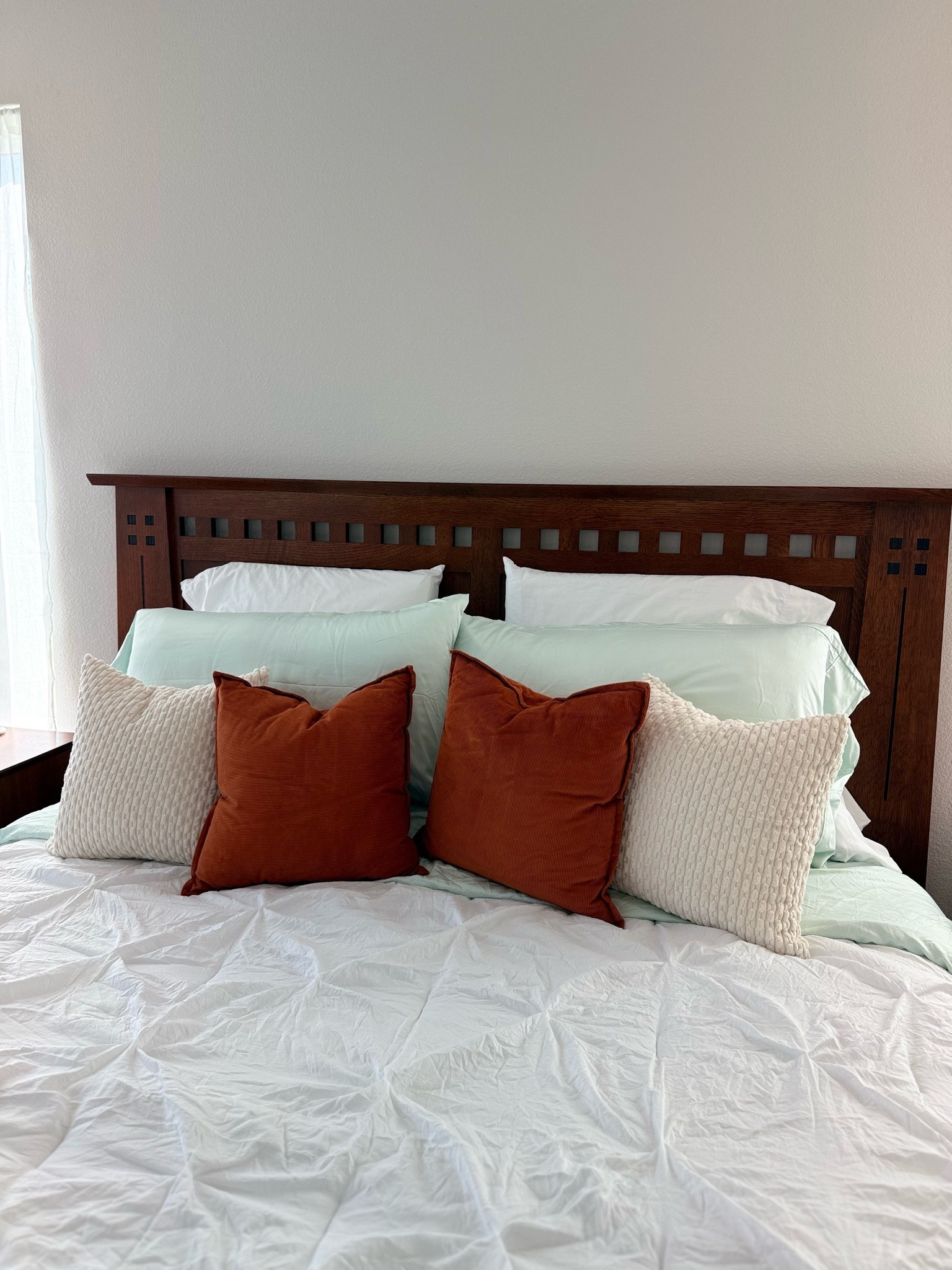 Fall pillows 🍂🍁🎃🤎

Fall, green, burnt, orange, fall vibes, fall decorations, home decor, decoration & fall pillows￼

#LTKHome #LTKSeasonal #LTKdayinmylife