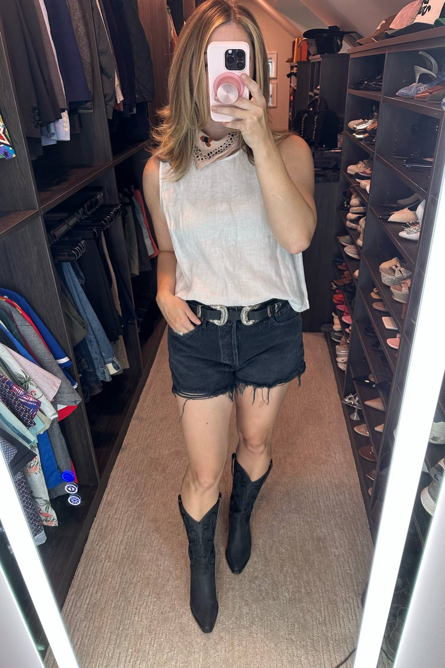 Another week another country concert 🎵 🤩🤠 JCREW has an extra 30% off sale styles with code EXTRA! I got my top there and stocked up on more linen options while they are at this discounted price 🙌🏻

#LTKFindsUnder50 #LTKSaleAlert #LTKFindsUnder100