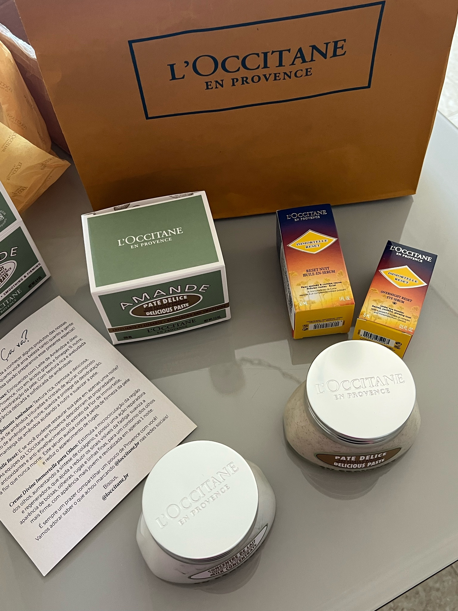 Os novos produtinhos para testarmos juntos 🤍

- Esfoliante Amêndoa: textura rica e cremosa, suavisa e protege da desidratação

- Leitw Firmador Amêndoas: textura aveludada, fragrância delicada, extremamente hidratante firmador

- Immortele Reset: serum noturno antioxidante, anti-envelhecimento, ajuda na firmeza da pele

- Creme Divine Immortelle Olhos: estimula a microcirculação da região, reduzindo sinais de fadiga, olheiras, aparência de bolsas e linhas finas

#LTKbeauty #LTKbrasil