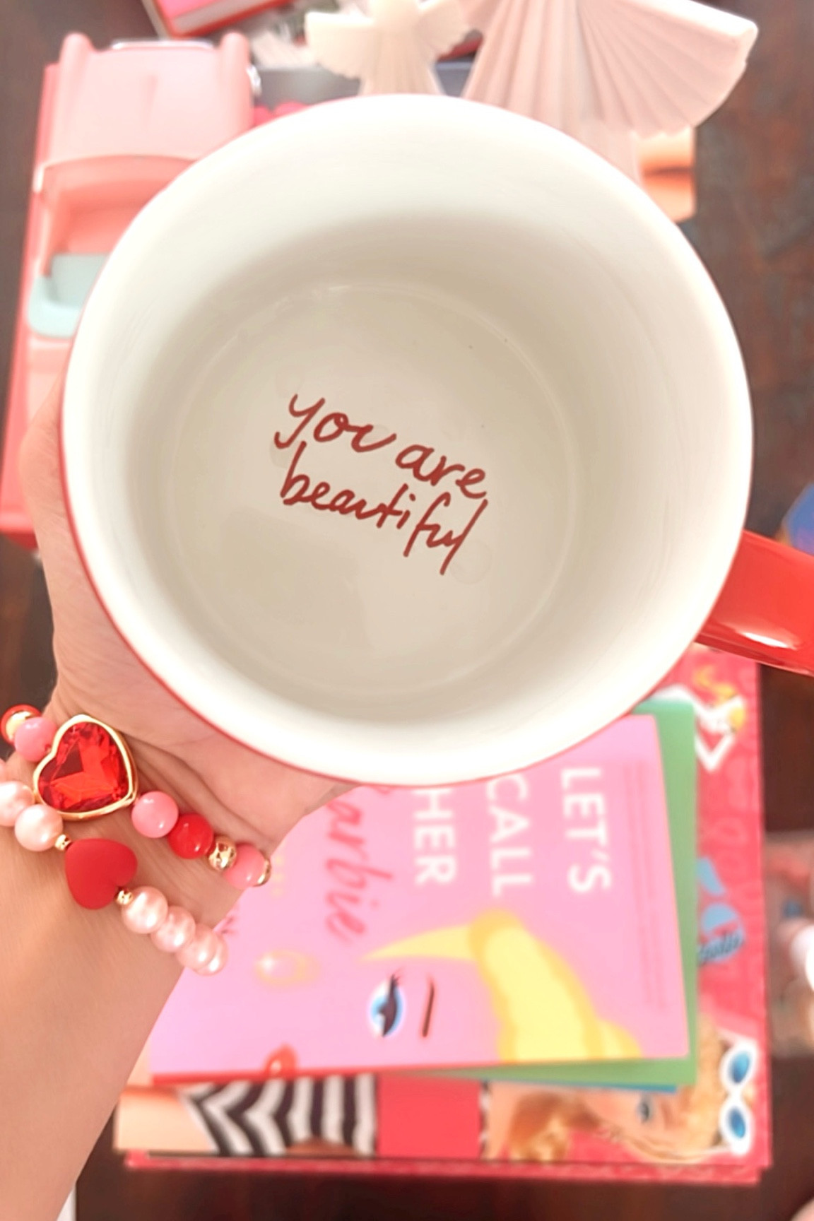 Beautiful! ❤️💖🌹
… we can just keep enjoying ❤️💖 for at least another week, right?!

Mug on sale - but unfortunately they took it offline right after I posted this, so look in store! Also linking book in background, which I recently finished and LOVED! 💖

Happy weekend!