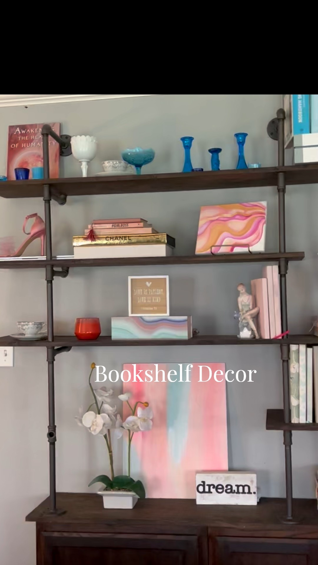 Reorganizing bookshelves instantly refreshes a room! Use pops of color with the spines of books and then mix items in between. 



#LTKdayinmylife #LTKOver40 #LTKHome