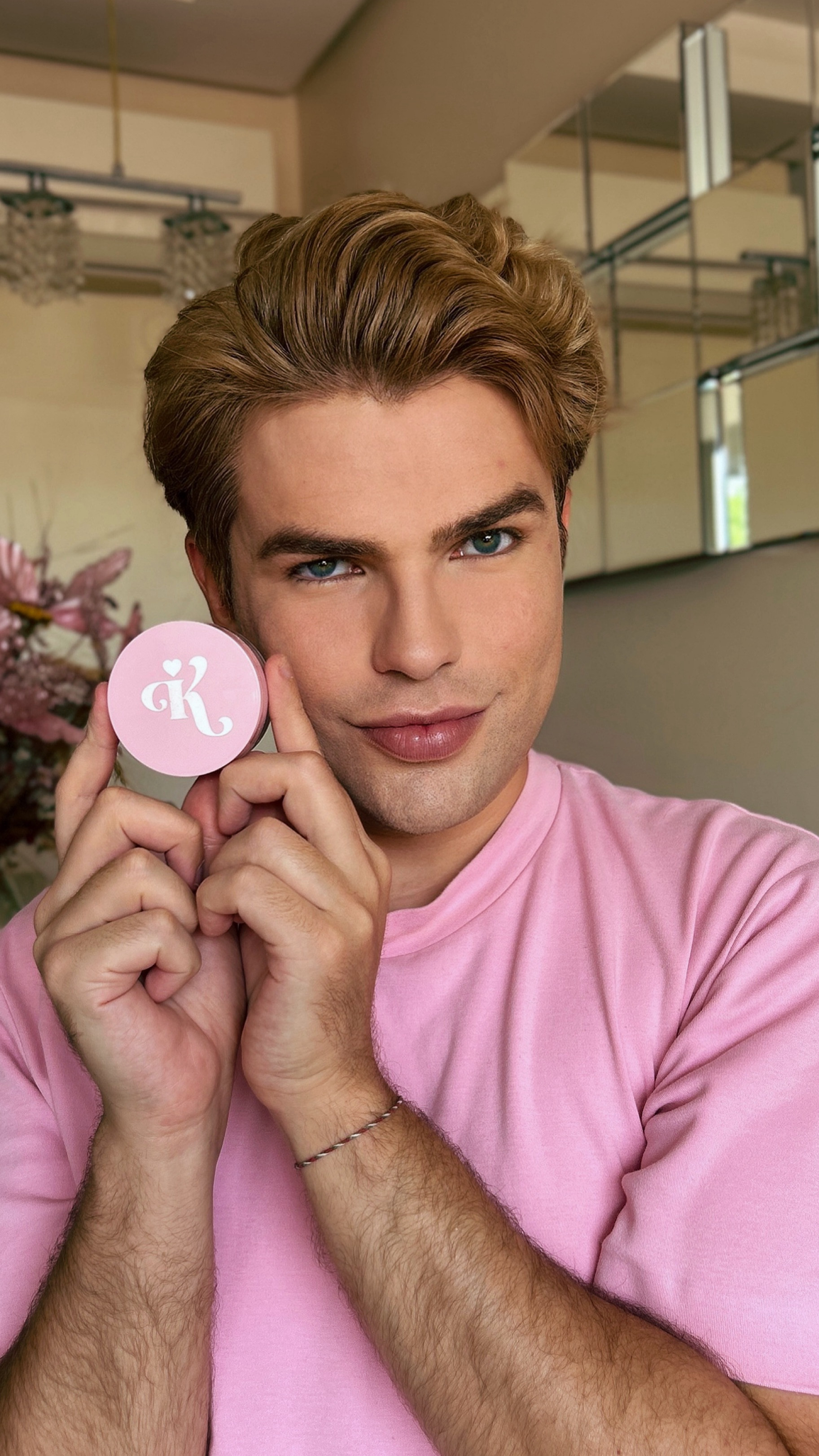 Minha dica de maquiagem de hoje é o Pink Powder da Karen Bachini Beauty 🩷 

#LTKbrasil #LTKbeleza