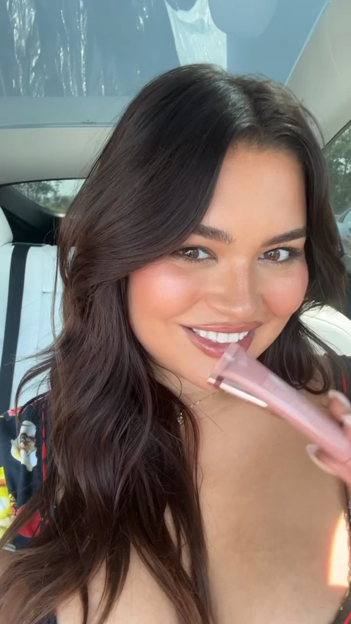 on the go lip combo 💋 
@patrickta she’s bold pencil + @rhode toast lip peptide