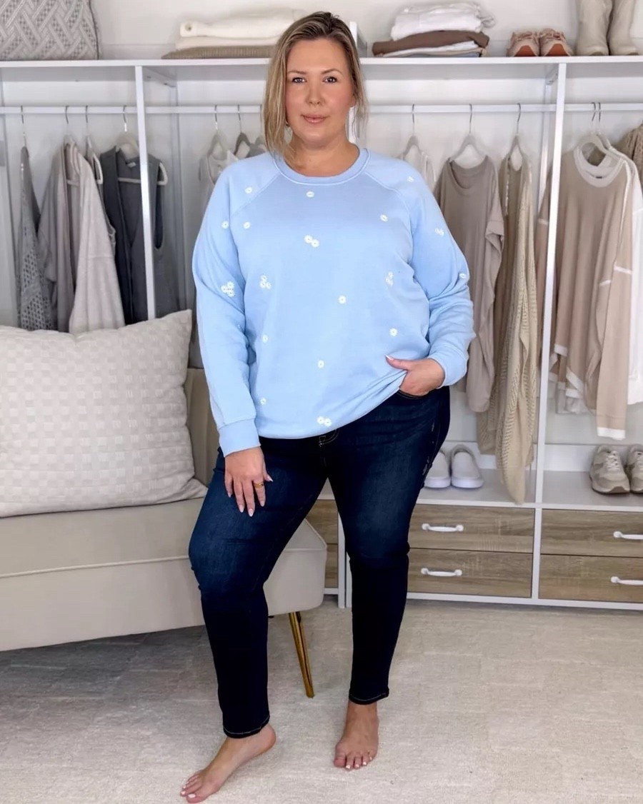 Wearing a 2 (2X) in mostly everything here! Jeans are a 20! Plus size fashion, everyday outfit ideas, trendy fashion, mom style, comfy casual, winter fashion, torrid haul, torrid finds

#LTKMidsize #LTKPlusSize #LTKOver40