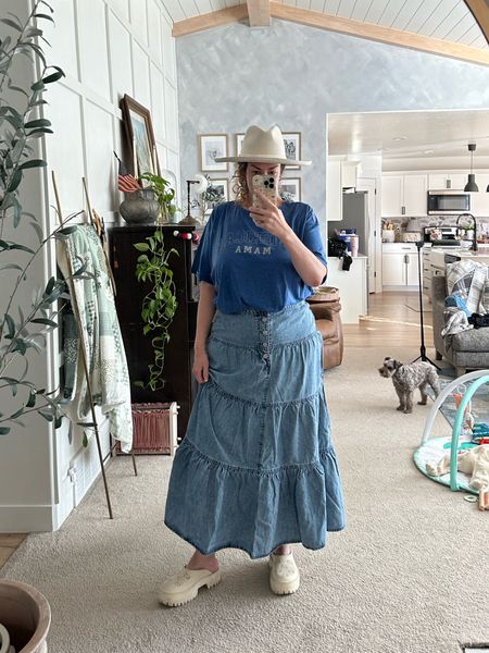Loving this cute and casual American mama look! This denim skirt is what dreams are made of! So many fun details!  

#LTKPlusSize #LTKStyleTip #LTKMidsize