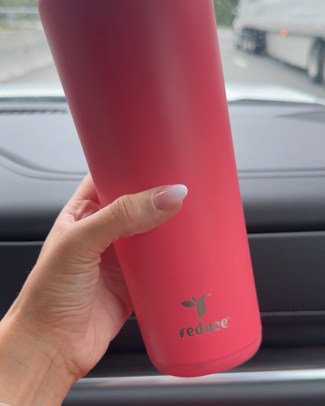 Always reaching for my Halo Reduce water bottle over my Stanley these days…The Halo Reduce bottle has a handle you can unclip + wear on your wrist — perfect for mom life or errands on the go 🤍  Also it comes in SO MANY cute colors  #LTKFinds

#LTKFindsUnder50