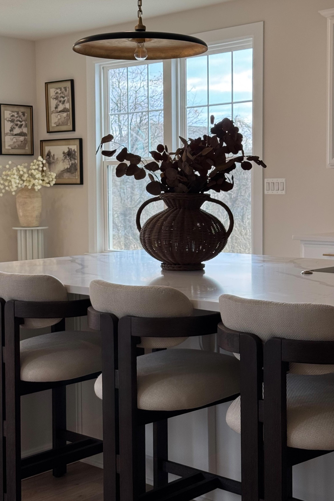 My greatest find yet! 🤎 You won’t believe the quality of these—SO soft & super durable!! Designer look for an affordable price! These always sell out fast, so if you’re interested, drop “CHAIR” in the comments or head to my LTK- link in bio 🫶🏻🫶🏻
.
.
.
.
.
.
.
.
.
.
.
.
.
#kitchendesign #kitchendecor #organicmodern #modernorganic #Itkhome #counterstools #homedesign #interiordesign #homedecor @shop.Itk #liketkit #affordablefinds #neutralhome #interiordesign #organicmodern #transitionalmodern #affordabledecor #marshalls #tjmaxxfinds #tjmaxx #homegoods #ltkhome