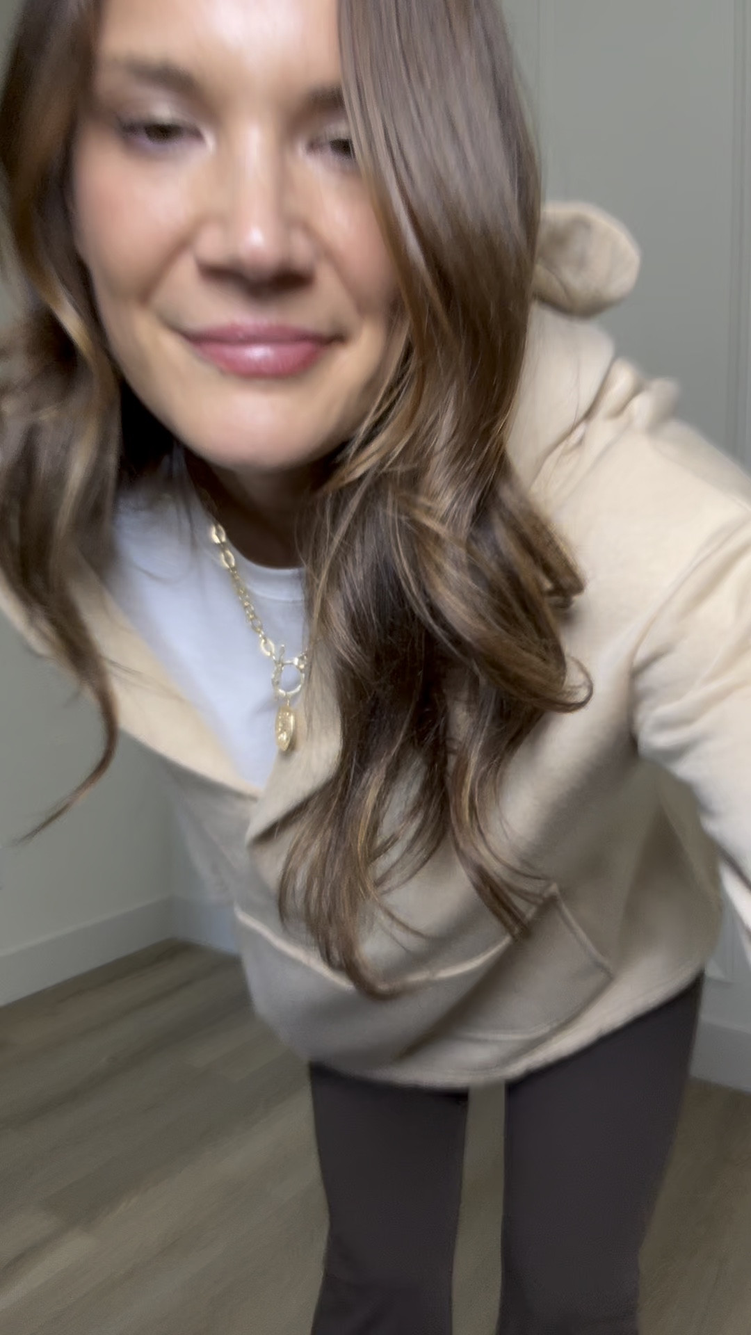 This neutral pullover is one those throw on and instantly looks put together. I love the relaxed fit and elevated neckline. It's so cozy but still chic. Perfect for coffee runs, errands, or everyday life activities. 

Tall girl approved everyday activities neutral chic look women's fashion spring day's errands travel must haves cozy wear elevated fashion throw on style Stang and Co 

#LTKTall #LTKActive #LTKSeasonal