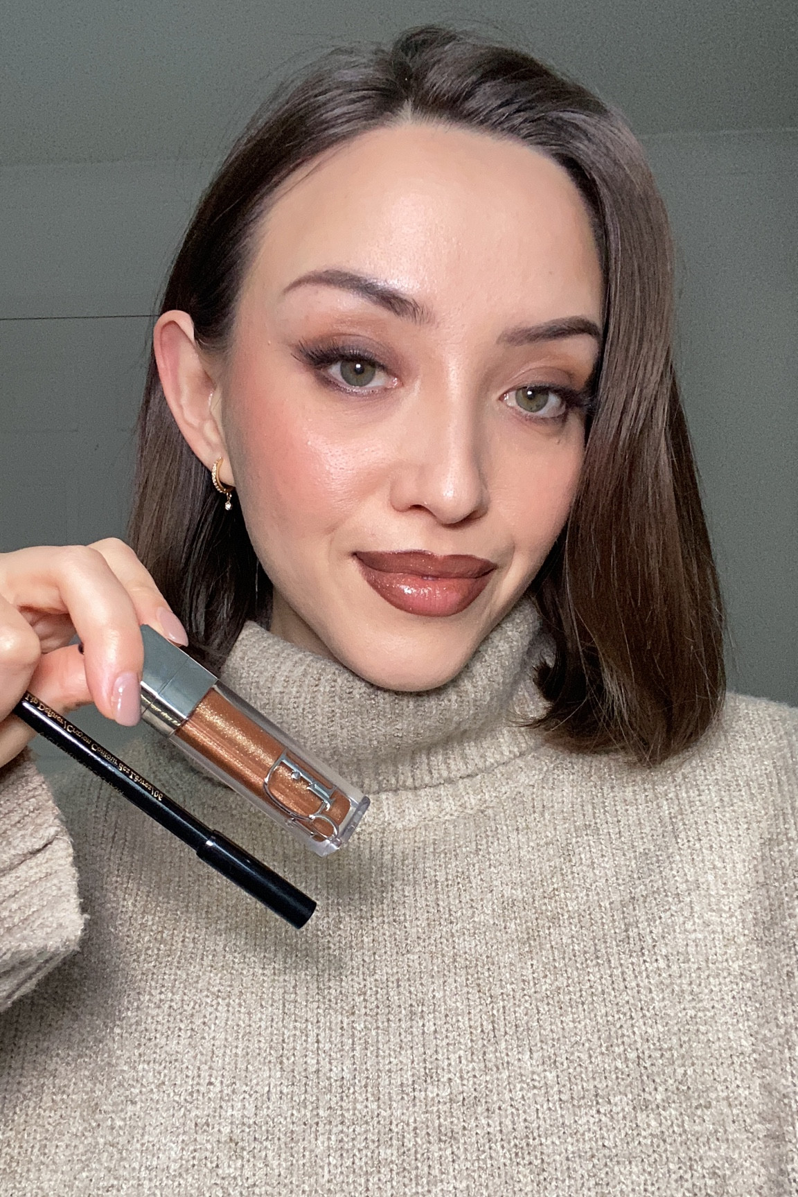 90s lip combo but make it festive✨ lip liner shade is ‘06’ and gloss shade is ‘049 - pure copper’ ✨

Festive makeup | Christmas glam | party glam makeup 

#LTKbeauty #LTKparties #LTKHoliday