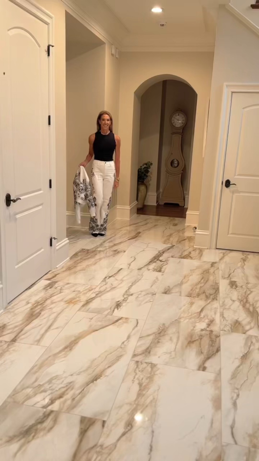 Serving major style in my latest Alice + Olivia look 💫✨
When fashion meets confidence, there’s no stopping her.
Every detail—bold, feminine, elevated… just how I like it. 💋
#OOTD #AliceAndOlivia #ChicStyle #LuxuryFashion #StyledToSlay #FashionistaVibes #WardrobeGoals #InfluencerStyle #StatementLook #BenchToBold #grwm #ootn #wiw
#fashion #instafashion #style #fashionblogger #fashionista #fashionstyle #elegant #classy #chic #instastyle #lookbook #fashiongram #fashiondiaries #fashionweek #glamour #fashioninspo #outfitgoals #trendy #beauty #photooftheday #fashionlover #modelstyle #streetstyle  ￼