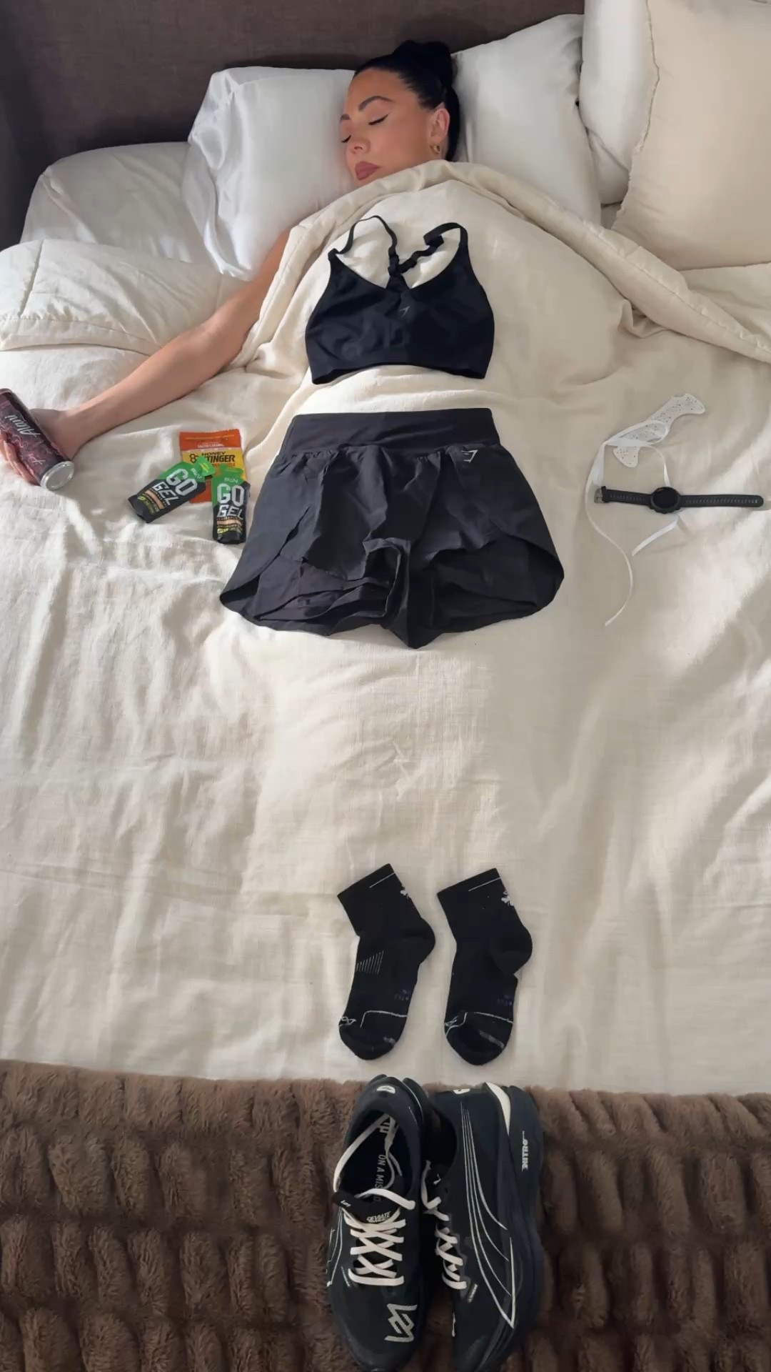 Twas the night before HYROX PHOENIX!!!!! Sharing our outfits and details!
Gymshark womens size small
Puma deviate sneakers size 8.5 (I size up whole size)
Bombas socks 
Men’s YPB top size large 
Men’s shorts size large 
Energy gels 


#LTKActive #LTKfitnessgoals #LTKgrwm