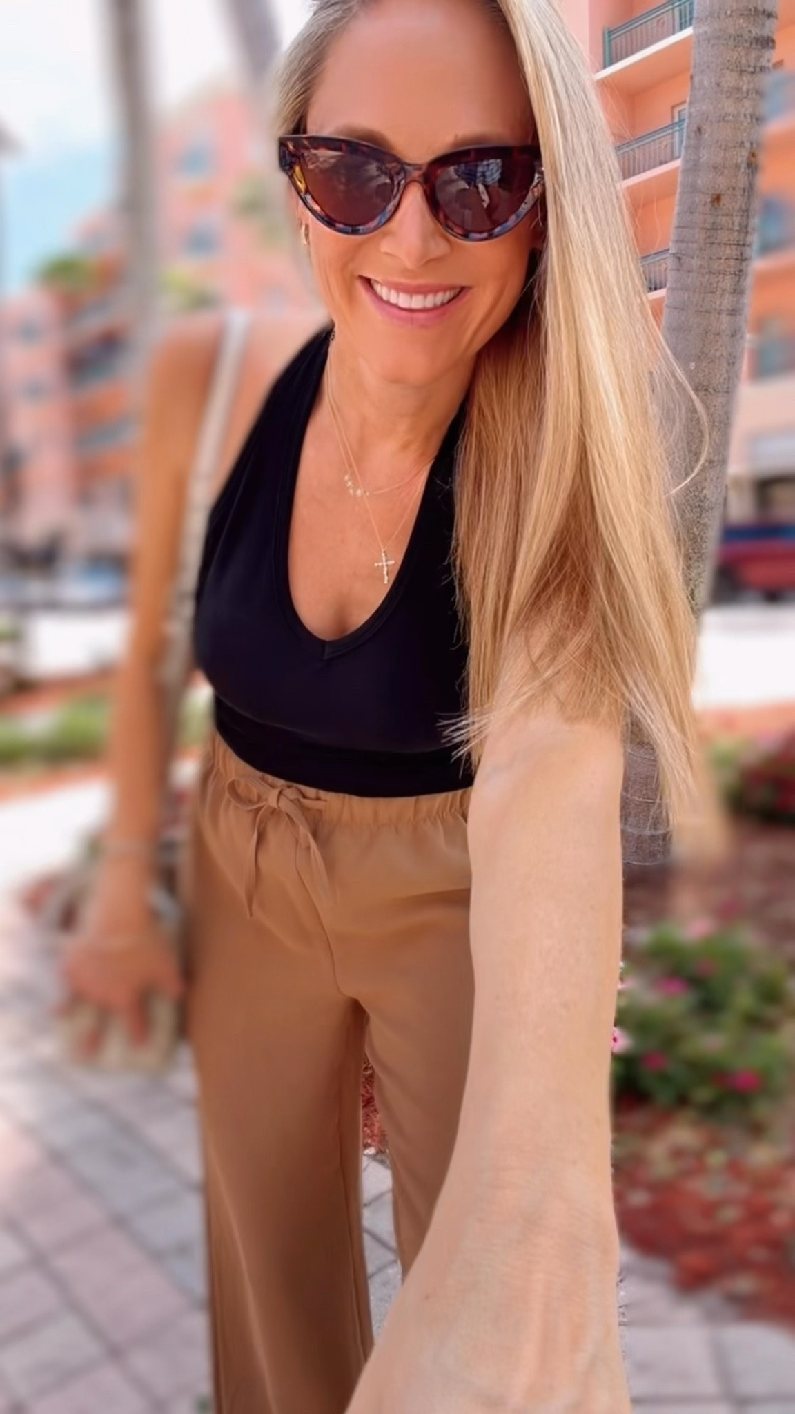 Viral wrinkle free pants
Wearing small

#LTKootd #LTKgrwm #LTKOver40