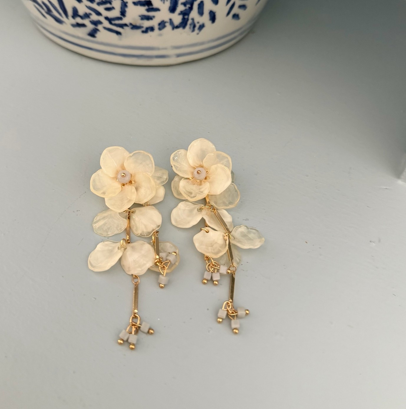 These delicate drop flower earrings complete all my spring looks. They look so elegant and also come in a variety of colors.

Drop earrings, flower earrings

#LTKSeasonal #LTKmomlife #LTKootd