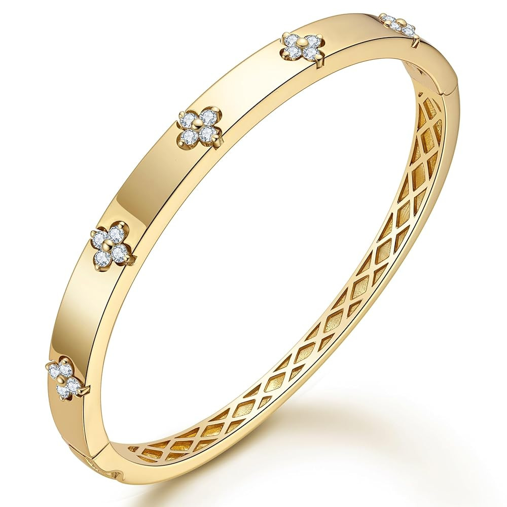 Clover Emerald/Moissanite Bracelets for Women Gifts | Premium Emerald and Moissanite (D Clolor VV... | Amazon (US)