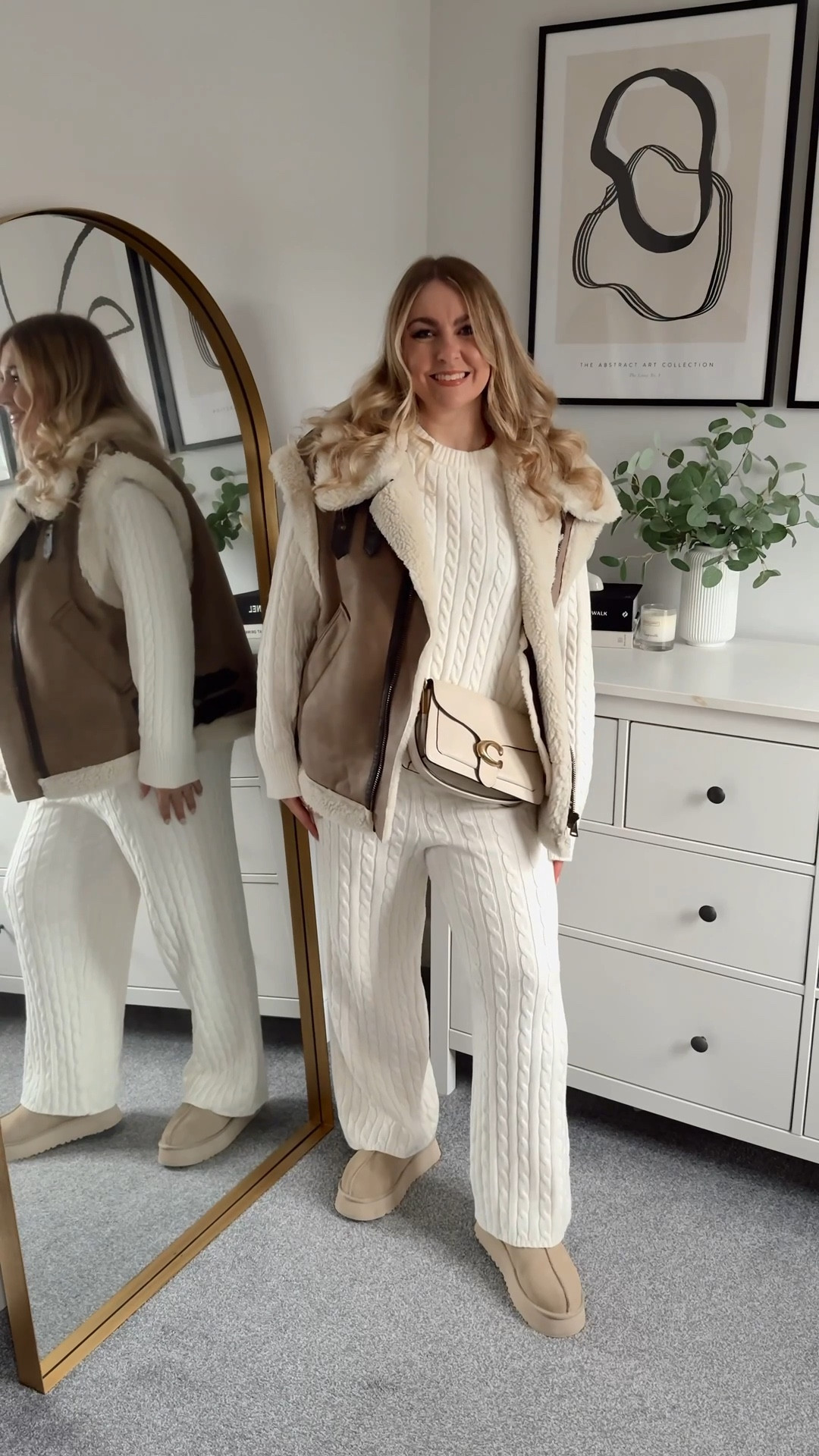 Day 5 of 25 days of outfits and we’re going for PURE comfort 🫶🏻

#LTKgrwm #LTKMidsize #LTKootd