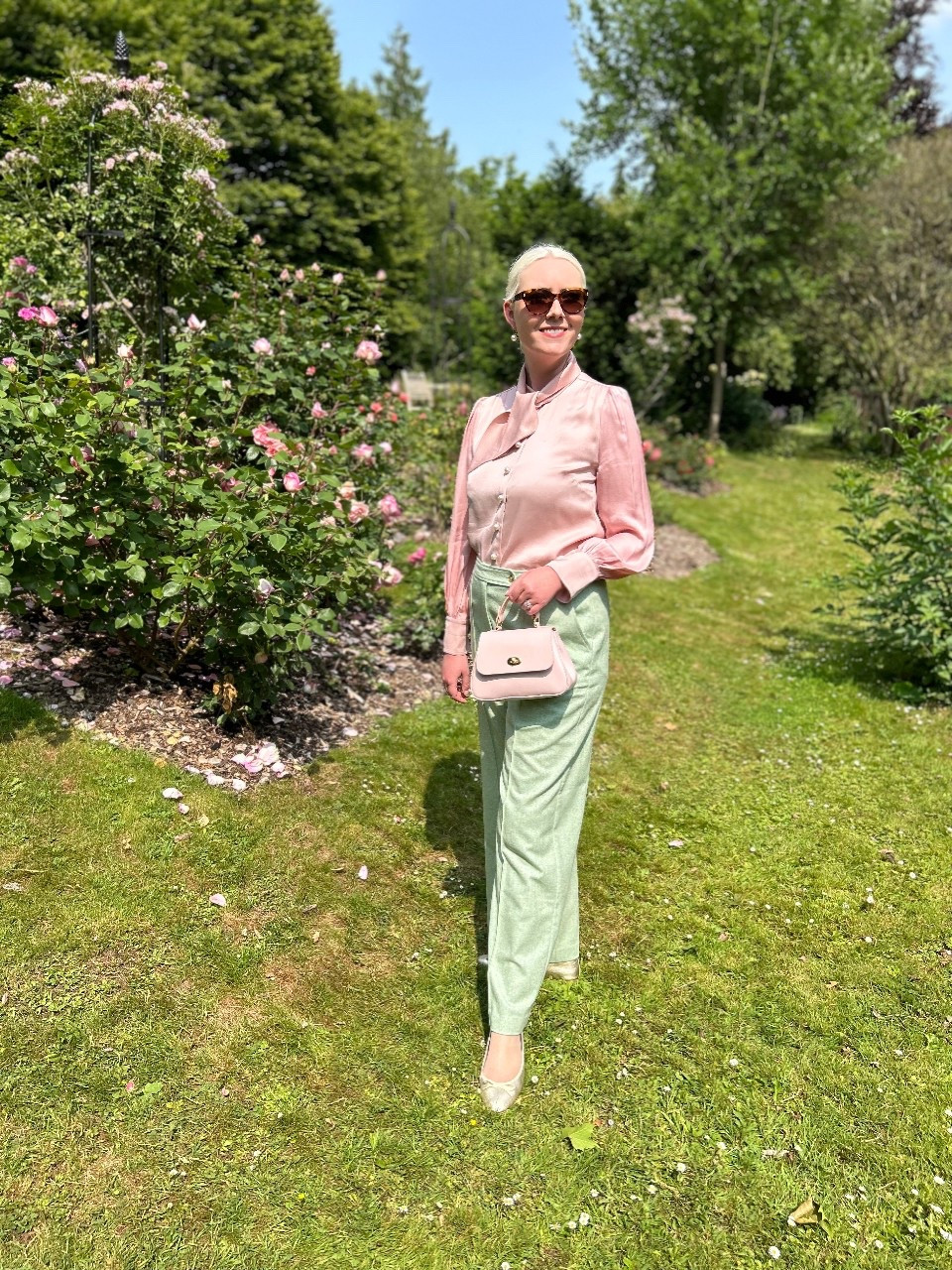 Pink and green aesthetic! This outfit is a real mood booster 🌷

Hall Pink Tie Neck Blouse & Gold Kara Metallic Ballerina Flats - both LK Bennett

Green Wide Leg Trousers - on sale at Oliver Bonas

Sunglasses - Ralph Lauren

Pink Mini Holly Handbag - Tusting (not available on LTK) 

Pearl Drop Earrings - Lido Pearls at John Lewis 

#LTKsale #LTKsummer #LTKuk