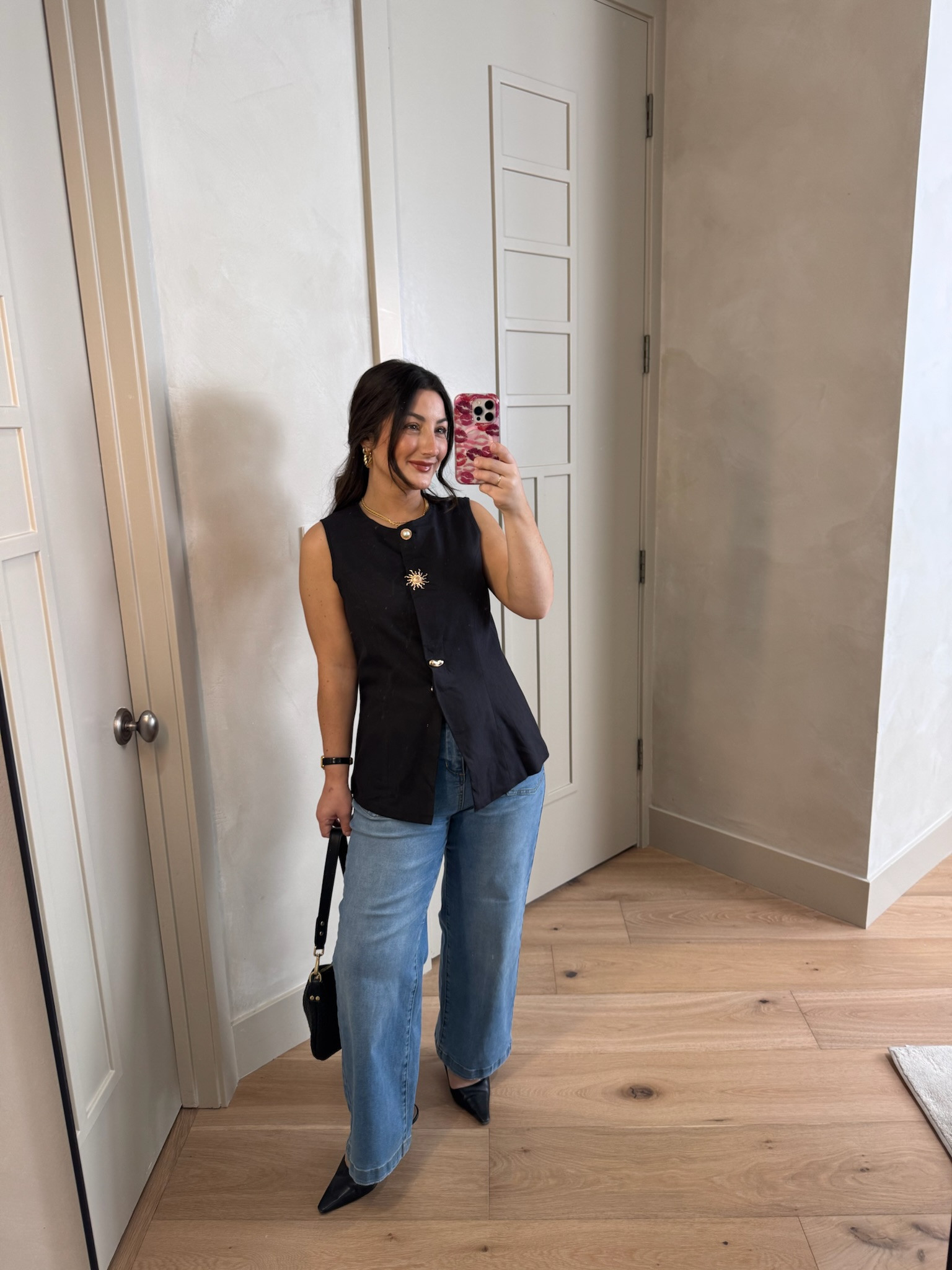 Love the button details on this top! 
Top size small, jeans size 6

5'0" 140lbs
 Petite friendly

#LTKdayinmylife #LTKootd #LTKPetite