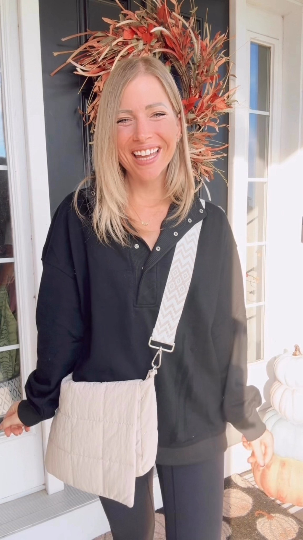 New favorite quarter button pullover sweatshirt 🖤 this one is SO comfy & quality is 💯 wearing my true size small

Amazon 
Puffer bag 