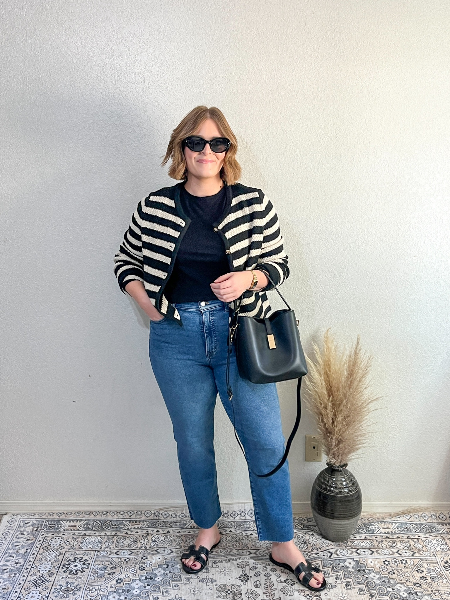 Elevate your basics// early Fall style🖤

Dressed up this simple black tee & jeans with a cardigan and accessories. I love the texture on this cardigan and the stripes add a nice pop of pattern! 

These jeans are so comfortable & flattering! I highly recommend J.Crew Factory jeanss

cardigan & t-shirt L 
jeans tts 

#LTKStyleTip #LTKMidsize #LTKFindsUnder50