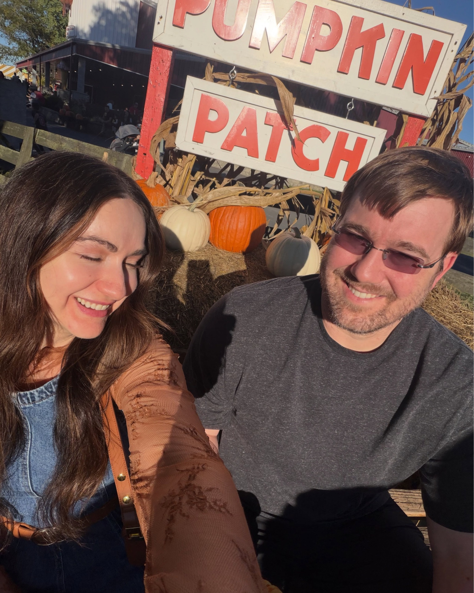 Took about 200 photos on our fall date last weekend at the pumpkin patch and corn maze 🎃🌽 #FallDate #PumpkinPatch #PhotoDump