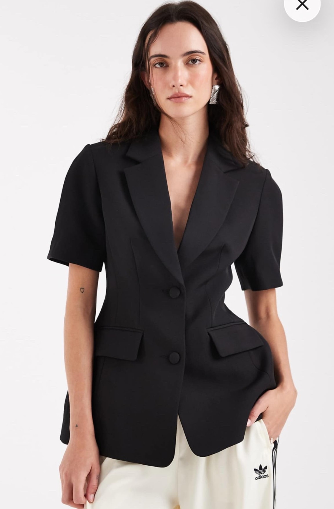 This short sleeve cinch blazer for summer 👏🏻👏🏻👏🏻

#LTKsummer #LTKworkwear #LTKmodest