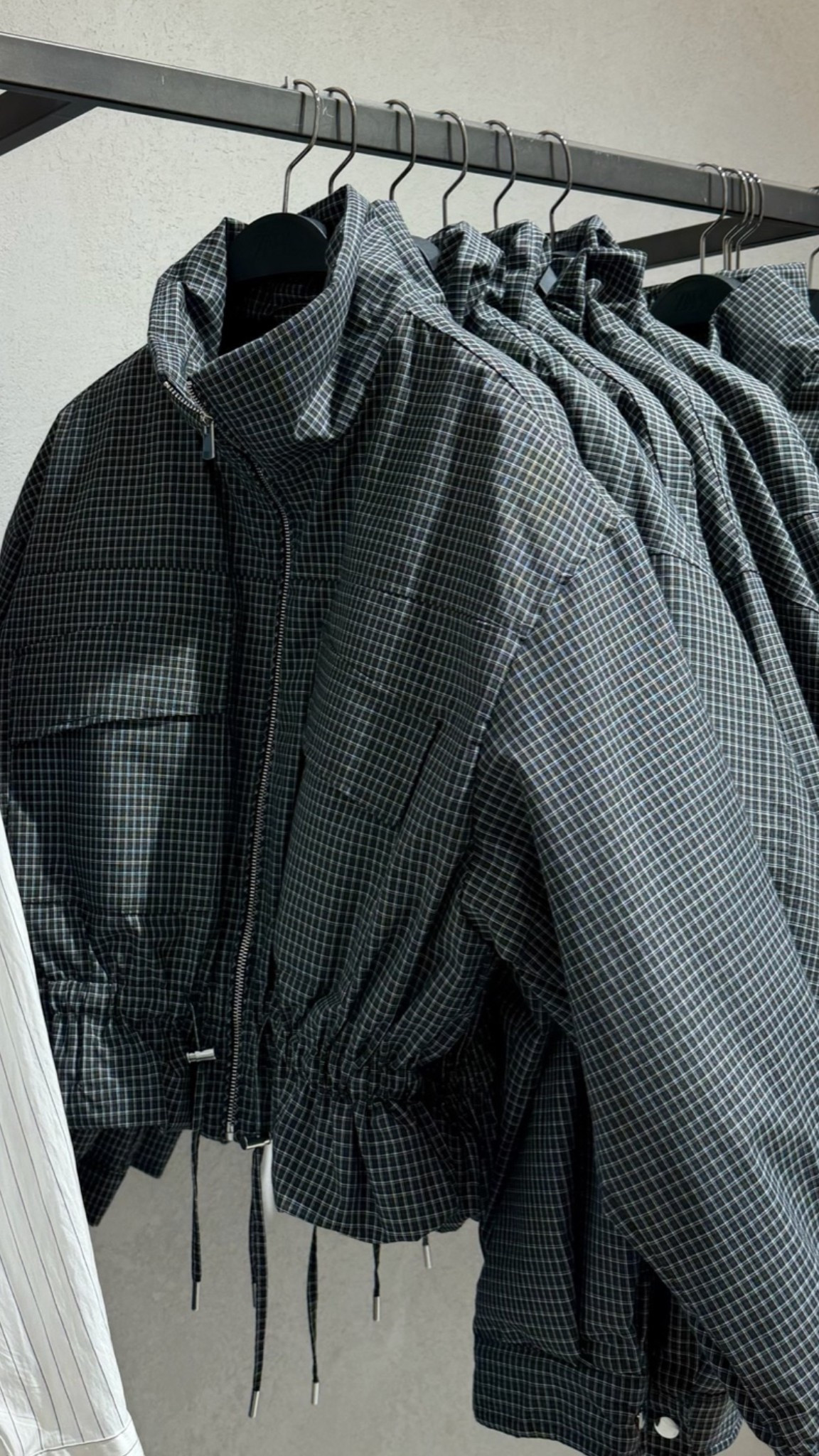 Plaid lightweight jacket. Fall statement outerwear find!

#LTKootd