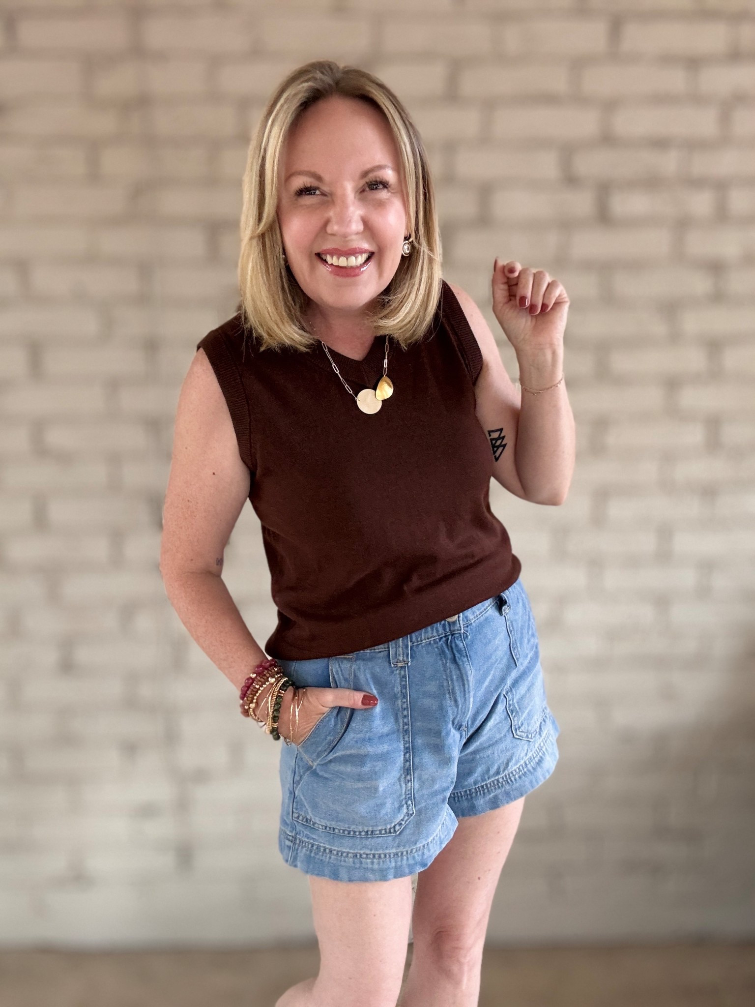 Medium vest, 10 shorts 

#LTKOver40 #LTKSeasonal #LTKSaleAlert