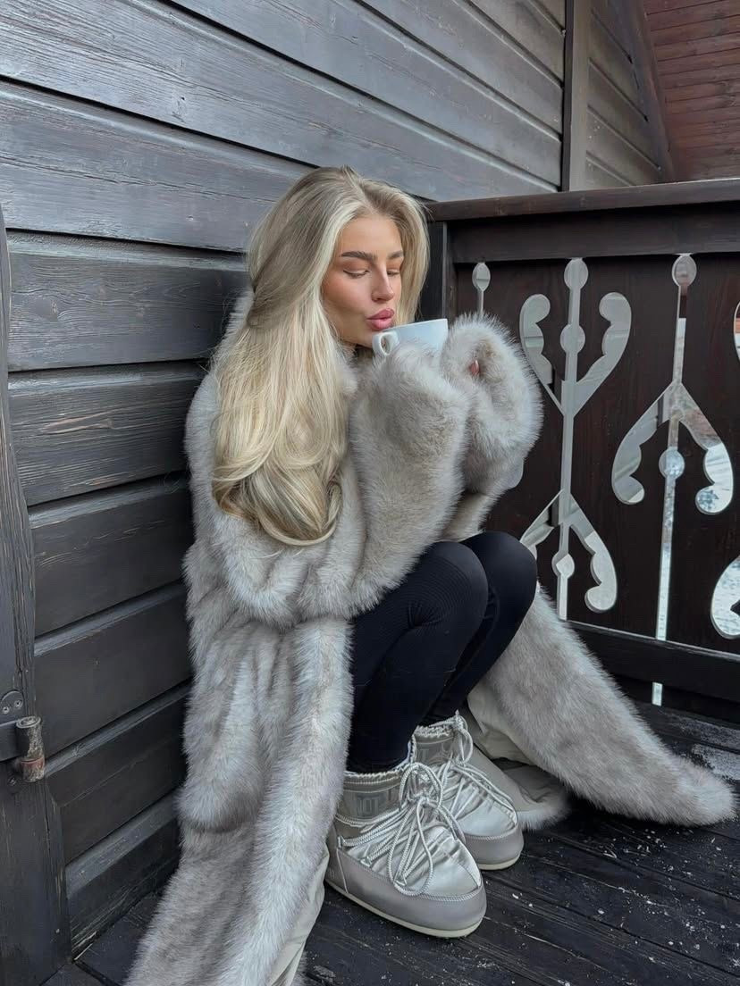 Glam après ski vibes ❄️✨ rich girl energy but make it Amazon prices 💅🤍
Cozy luxe layers faux fur moments and chic neutrals you’ll wear on repeat ⛷️🤎
These are the staples that go from ski lodge to coffee run without trying ☕️❄️
We found the look for less so you can get it all babe and still feel expensive 💸✨
Effortlessly chic always cozy always that girl 🥂🤍

#ApresSkiStyle #RichGirlEnergy #LuxuryForLess #WinterChic #AmazonFinds #ThatGirlVib

#LTKdayinmylife #LTKgrwm #LTKValentine