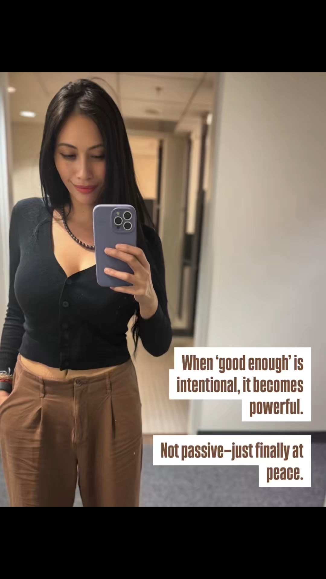 
Lately I’ve been thinking about the Good Enough Paradox — how chasing “better” can quietly pull us out of alignment.

This outfit is a reminder that ease is a choice: pieces I reach for because they work, feel like me, and don’t ask for perfection.

Getting dressed doesn’t have to be optimized to death to feel intentional. Sometimes good enough is actually just… right.



Details are linked on LTK 🤍

#LTKmomlife #LTKootd #LTKWorkwear