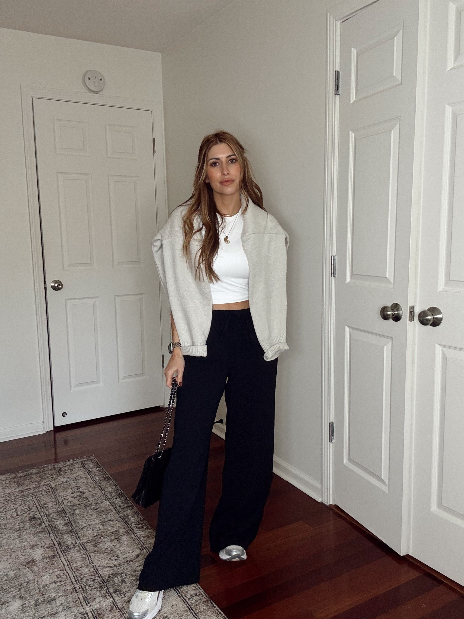 Aritzia lodge pants outfit🖤

#LTKTravel #LTKootd #LTKPetite