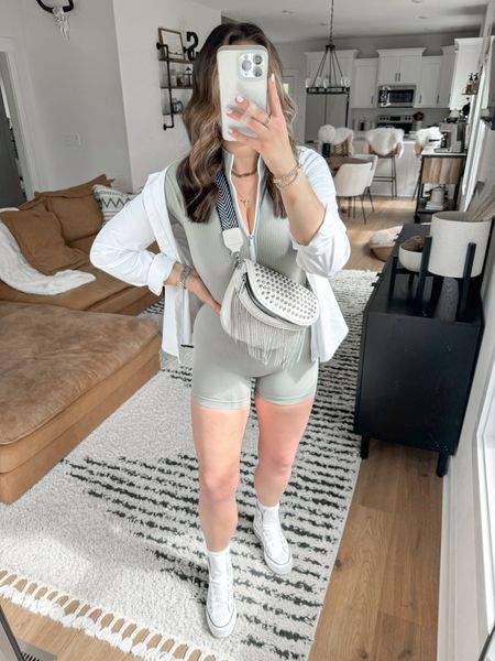 Athleisure Outfit 🖤

Activewear Romper — small
Button Down — medium 

comfy casual outfit | errands outfit | athleisure outfit | athleisure fashion | athleisure style | activewear romper | oversized white button down | two tone romper | white leather platform converse sneakers outfit | belt bag | amazon fashion | amazon style 



#LTKFindsUnder100 #LTKShoeCrush #LTKFindsUnder50