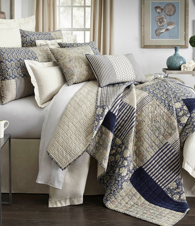 Dillards Bedding Collections Quilts Comforters Buyer Select