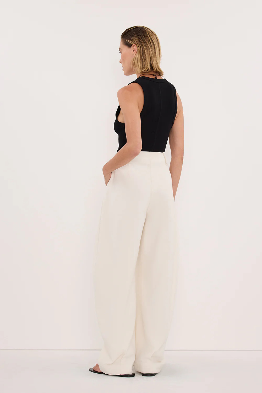 ROMY CREAM BARREL LEG TAILORED PANT | DISSH