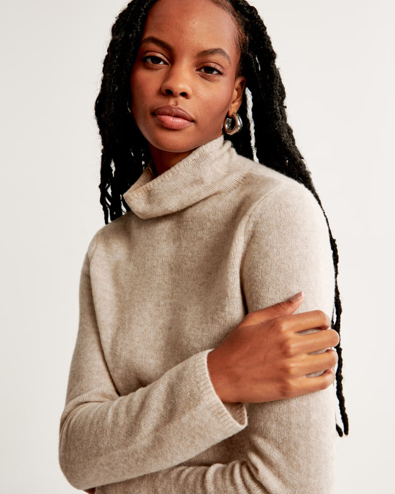 Merino Wool-Blend Turtleneck Sweater | Abercrombie & Fitch (US)