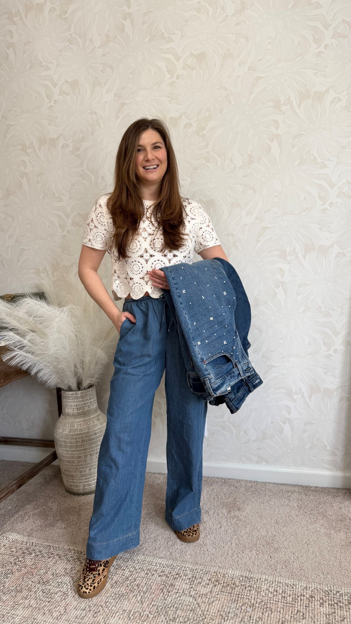 Abercrombie chambray pull on pants Linen pants
Denim pants elastic waist pull on 
Abercrombie pearl denim jeans 



#LTKSaleAlert