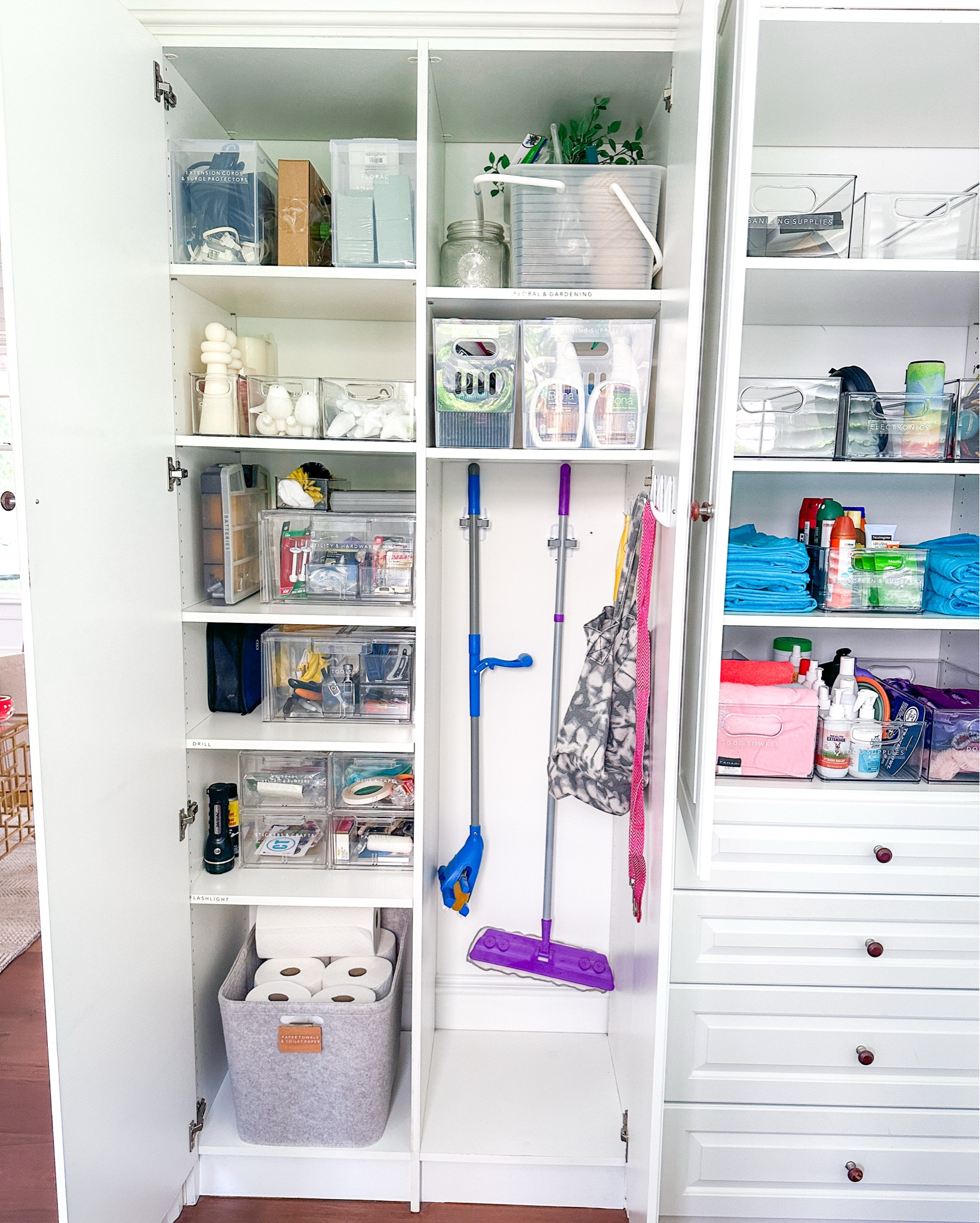 ✨Mudroom Monday✨

We helped this client unpack and organize her entire mudroom area with room to spare 🤩 

With the constant changes in weather, now her family will be ready for anything 🧥

Need help getting ready for winter? ❄️ Click the link in bio to book your consultation 💌
.
.
.
.
.
#organizewithmarie #fairfieldcountyct #connecticutlife #organizingtips #connecticutliving #connecticutgram #ctsmallbusiness #203local #organizedhome #fairfieldcounty #fairfieldcountymoms #greenwichct #hometips #professionalorganizer #getorganized #organizinghacks #homeorganizer #homeorganizing #womeninbusiness #smallbusiness #smallbusinessowners 

#LTKHome #LTKFamily #LTKFindsUnder50