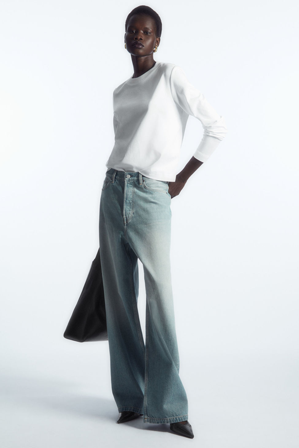 CLEAN CUT LONG-SLEEVED T-SHIRT | COS (US)