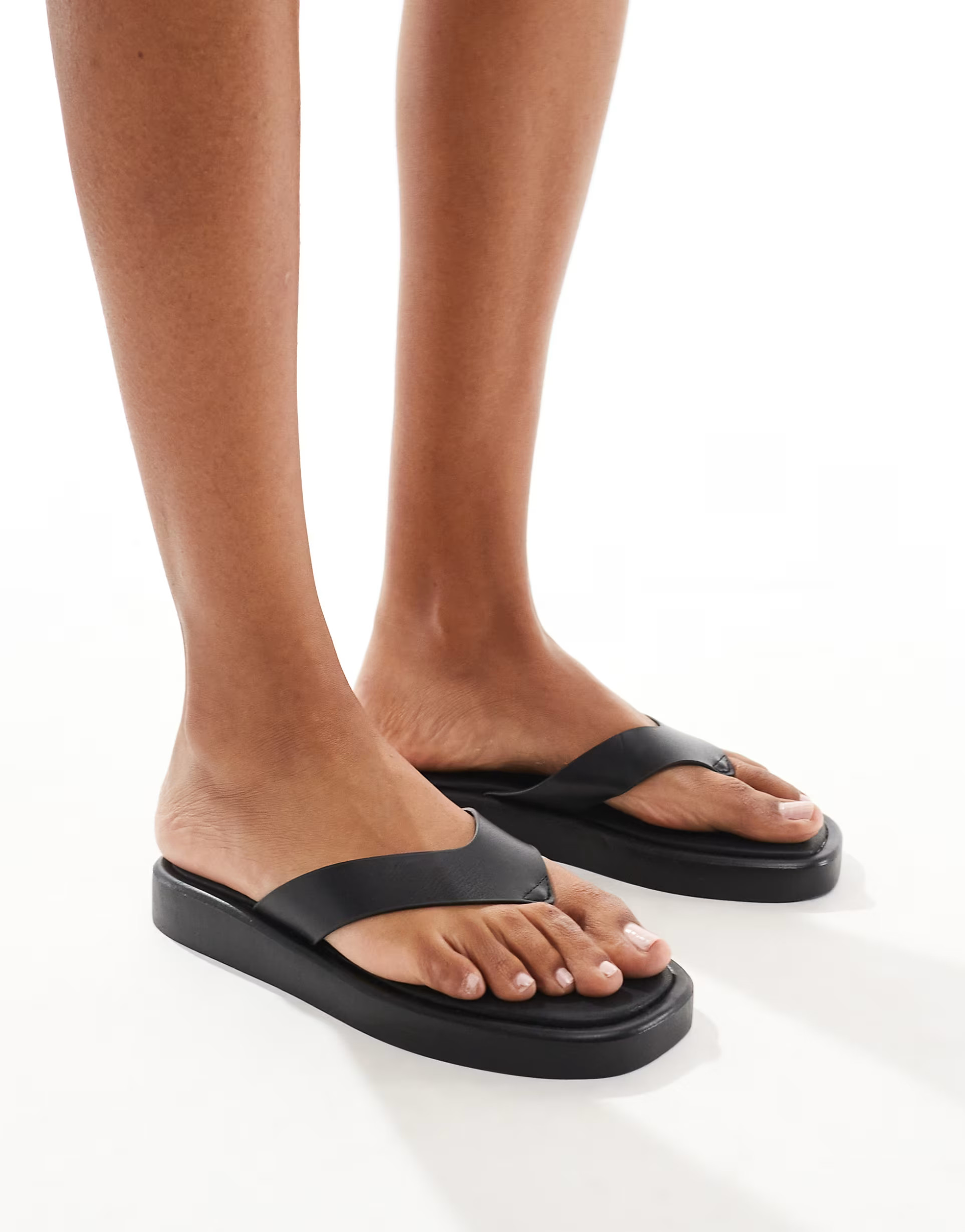 New Look toe post flat sandal in black | ASOS (Global)