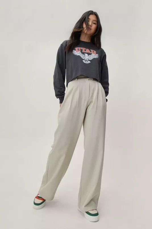 Pantalon en serge à échancrure super large | NastyGal (FR)