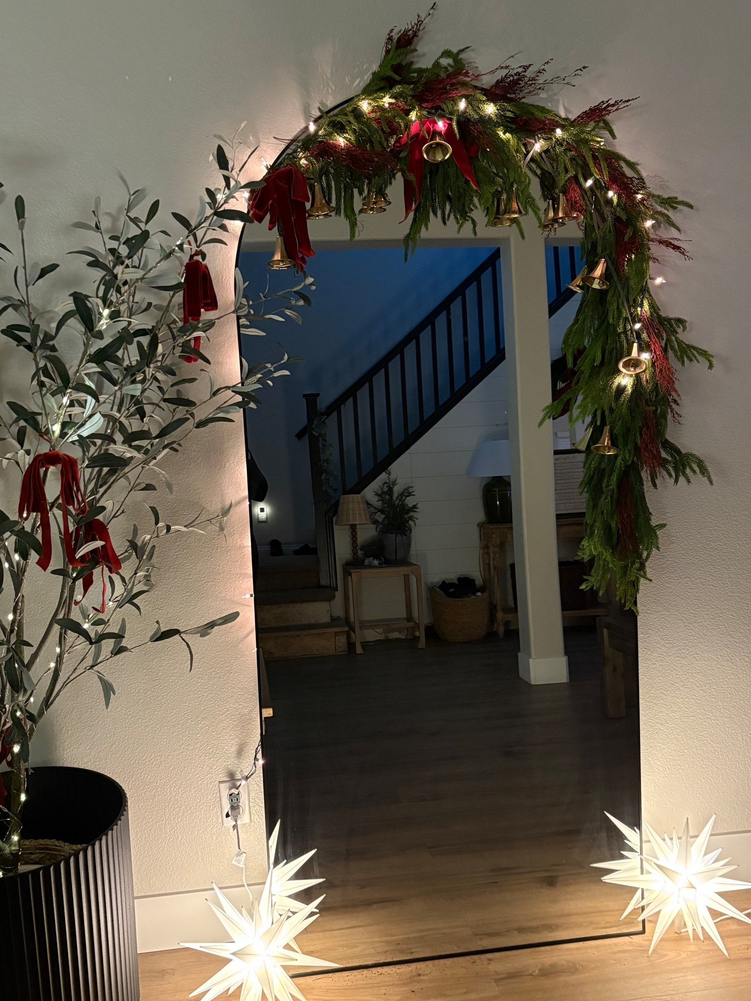 Decorated my mirror for Christmas 🎄🕯️

#LTKHome #LTKSeasonal #LTKHoliday