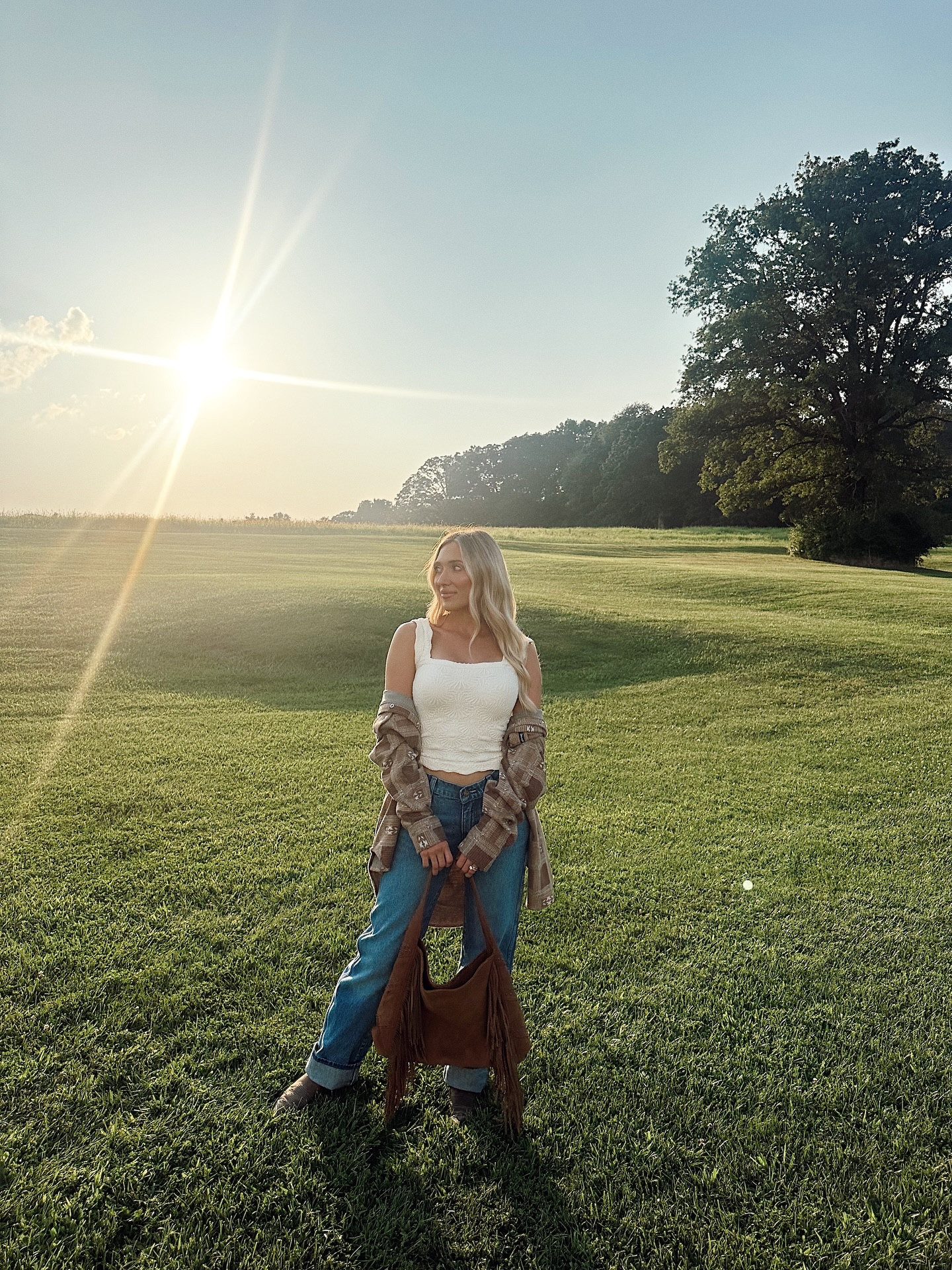 golden hour with my favorite @Wrangler  🌾✨🌻🤎
 #ad #wrangler #wranglerjeans