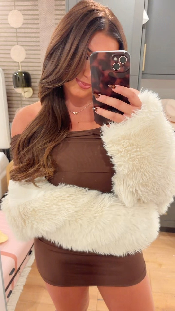 OOTN for dinner in Aspen!🤎🍾

#LTKSeasonal #LTKTravel #LTKHoliday